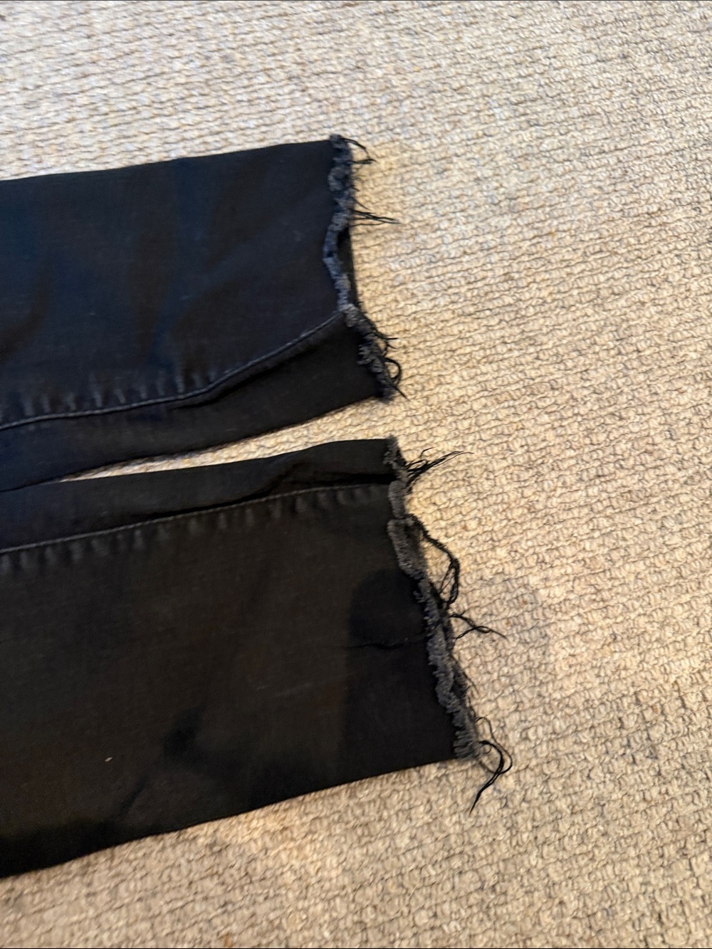 Levi's Black Straight-Leg Jeans with Raw Hem - Picture 3 of 5